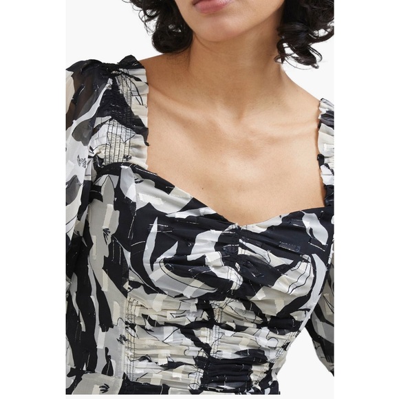 + FRENCH CONNECTION + Ally Dinah Ruched Clipped Chiffon Dress - Picture 3 of 5